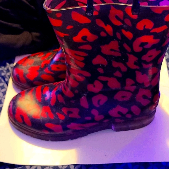 Rain boots - Picture 1 of 2